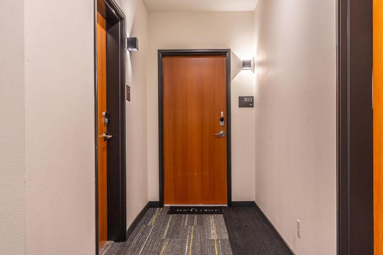 Close Downtown Modern Apartment - Pet Friendly, Wifi, Rooftop Views Seattle Exterior photo