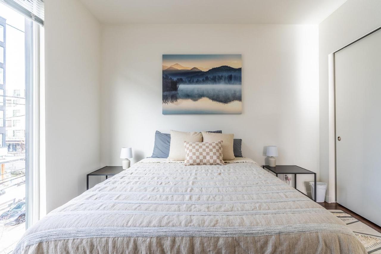 Close Downtown Modern Apartment - Pet Friendly, Wifi, Rooftop Views Seattle Exterior photo