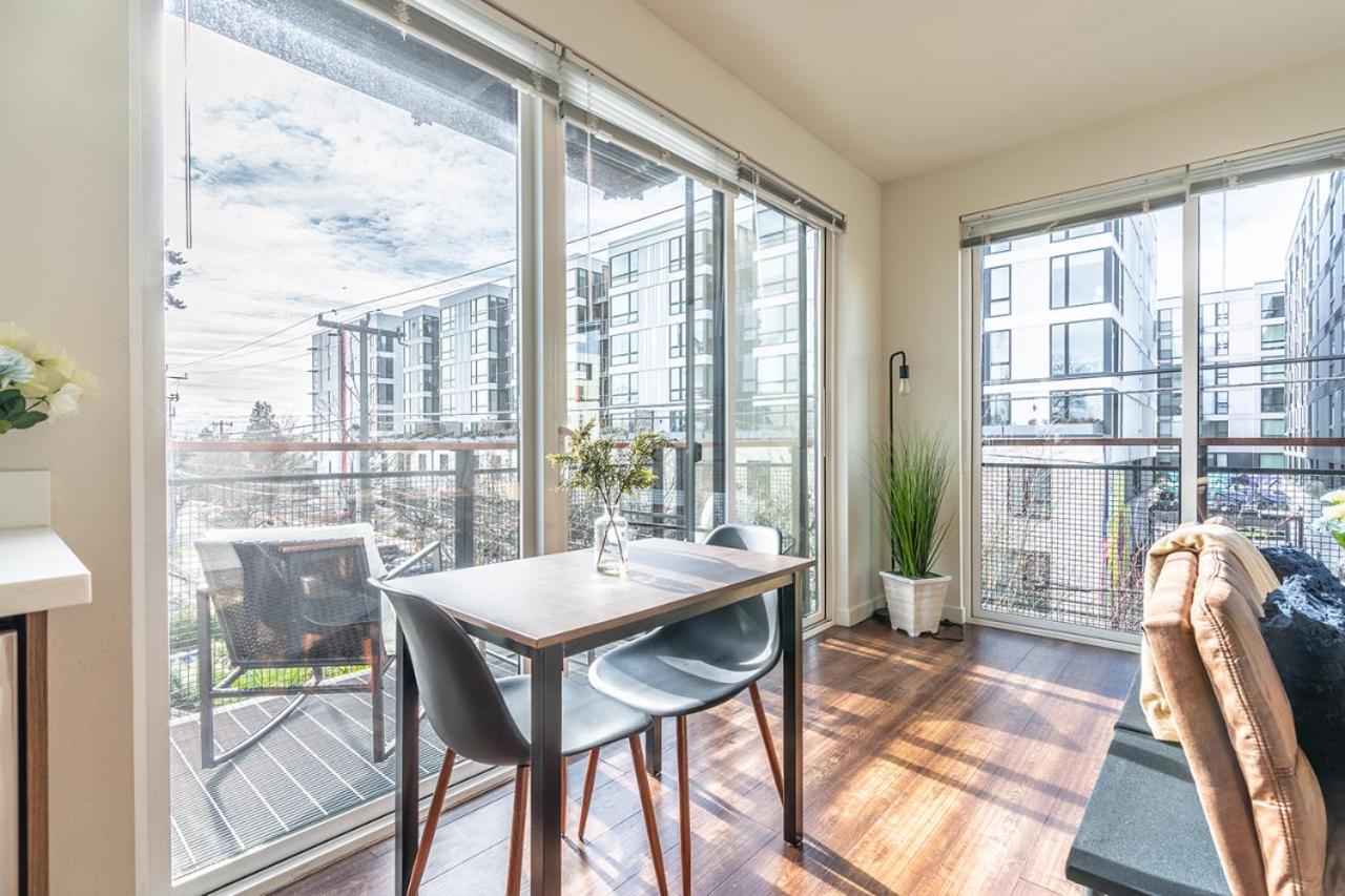 Close Downtown Modern Apartment - Pet Friendly, Wifi, Rooftop Views Seattle Exterior photo